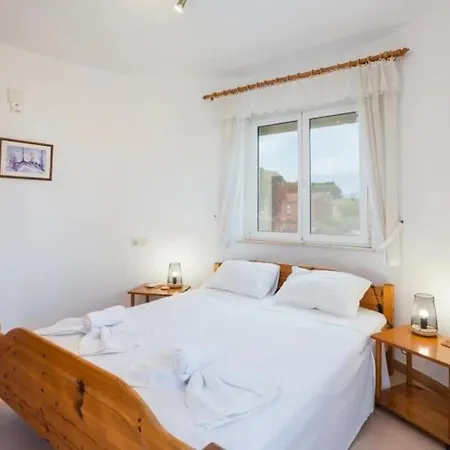 Espaciosa Con Piscina Privada - 6 Pers. - Es-373-83 *